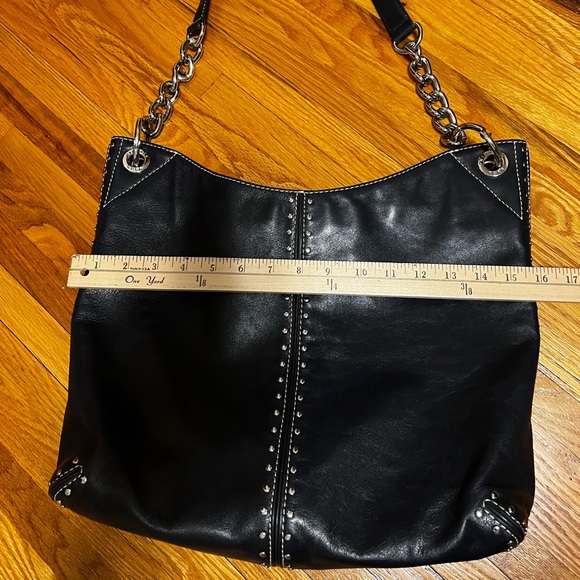 Michael Kors Handbags - Michael Kors Astor Large Shoulder Tote